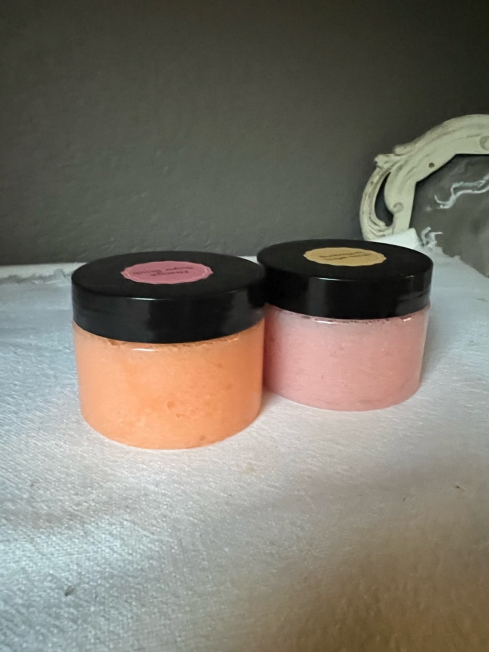 Bubblegum and sweet orange Gentle Sugar Body Scrub - Women Bath & Body - Picture 5 of 9
